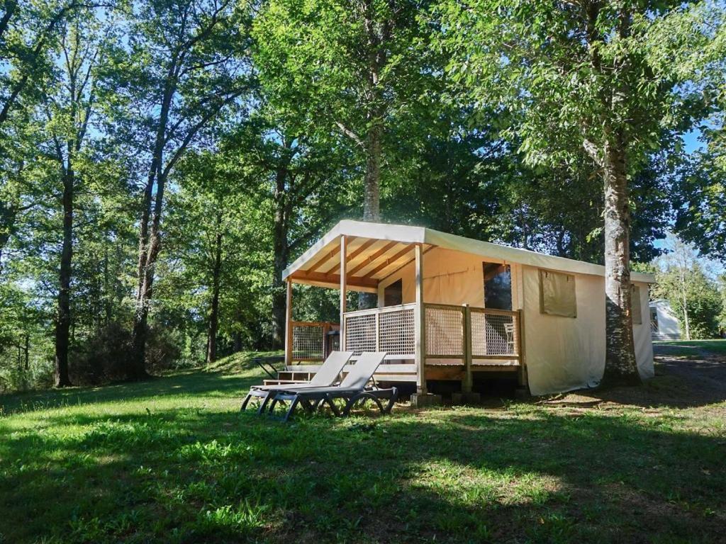 Camping Les Gorges Du Chambon 호텔 Eymouthiers  외부 사진